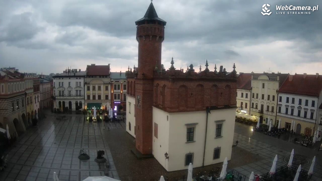 Rynek miejski w Tarnowie - 01 lipiec 2026, 20:13