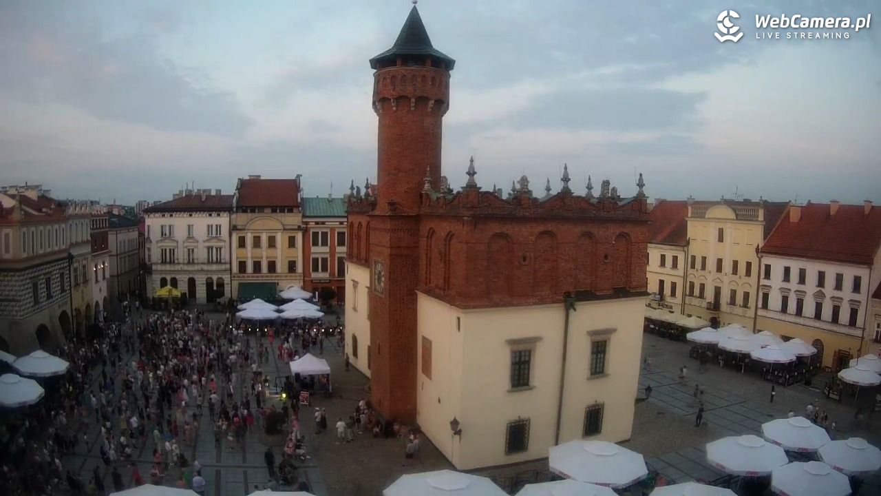 Rynek miejski w Tarnowie - 02 sierpień 2026, 20:05