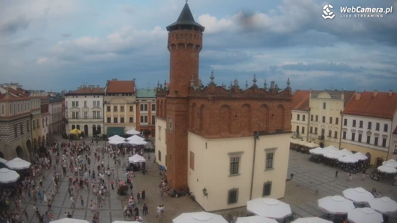 Rynek miejski w Tarnowie - 16 sierpień 2026, 19:33