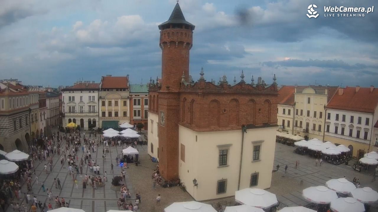 Rynek miejski w Tarnowie - 16 sierpień 2026, 19:28