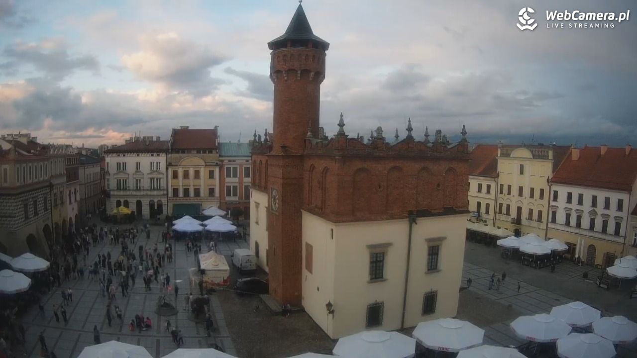 Rynek miejski w Tarnowie - 05 lipiec 2026, 20:21