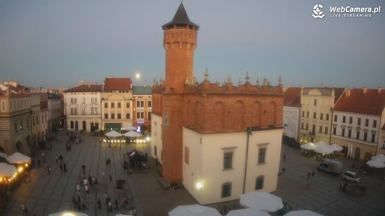 Rynek miejski w Tarnowie - 27 wresień 2026, 18:46