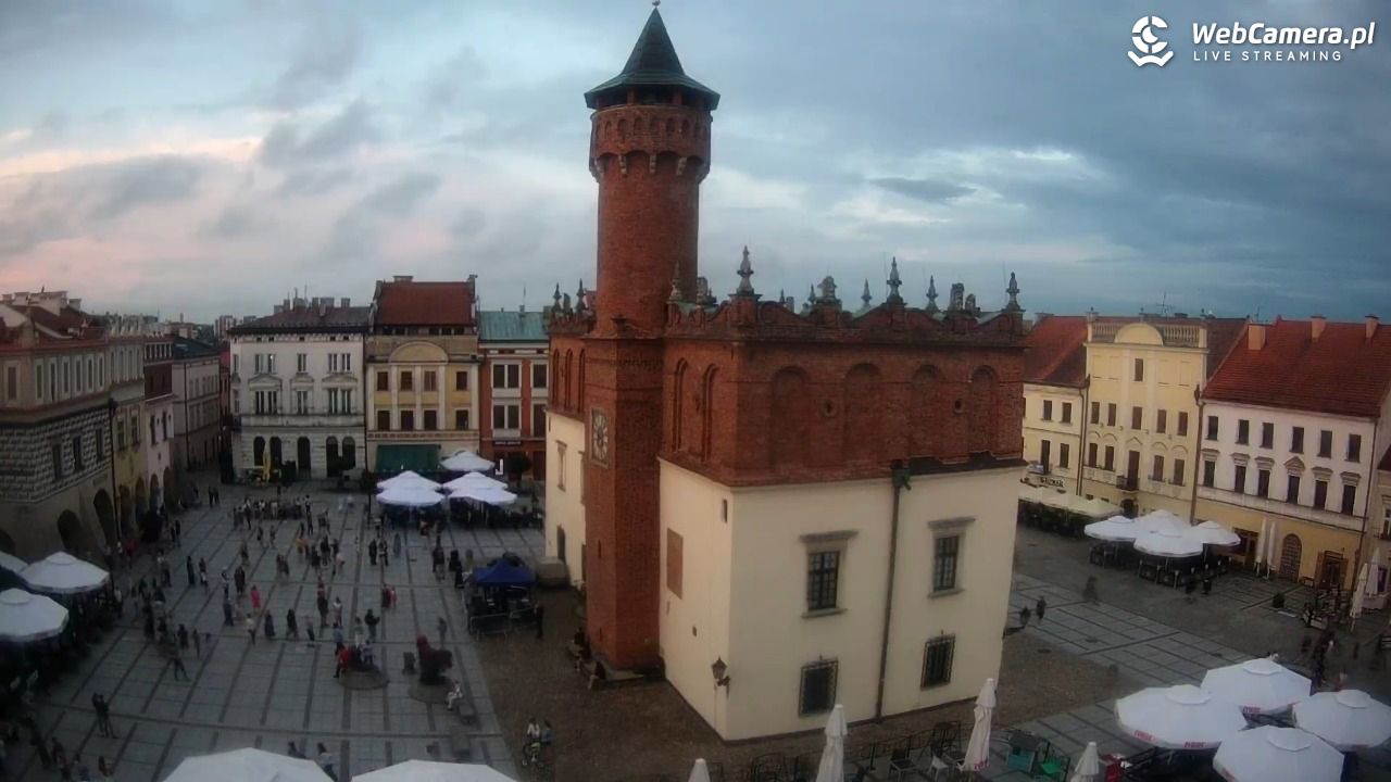 Rynek miejski w Tarnowie - 19 lipiec 2026, 20:21