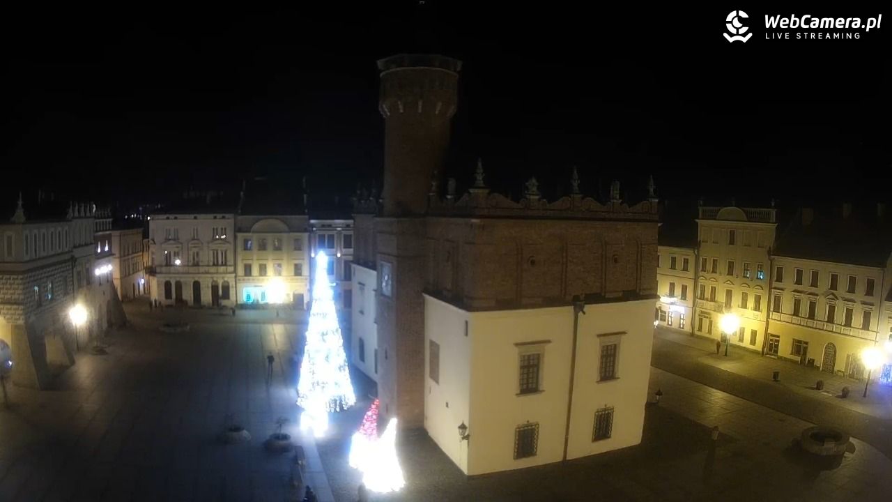 Rynek miejski w Tarnowie - 16 grudzień 2025, 19:10