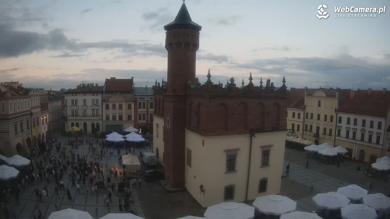 Rynek miejski w Tarnowie - 05 lipiec 2026, 20:35
