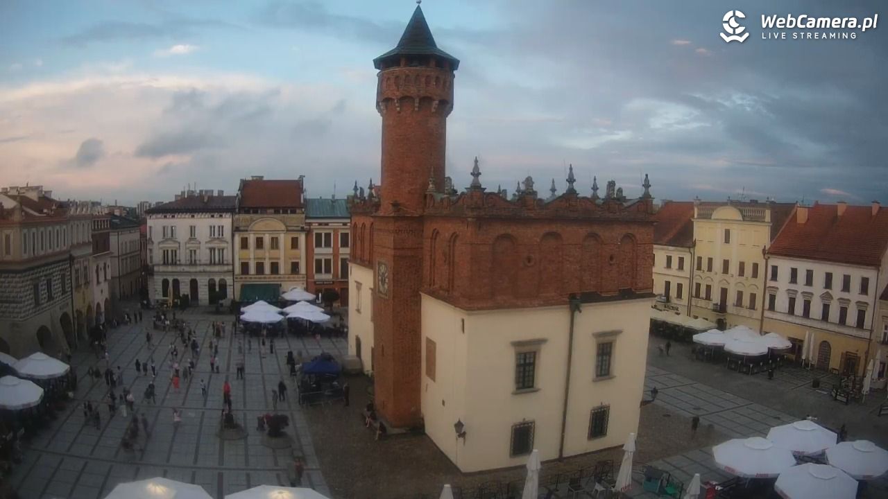 Rynek miejski w Tarnowie - 19 lipiec 2026, 20:15