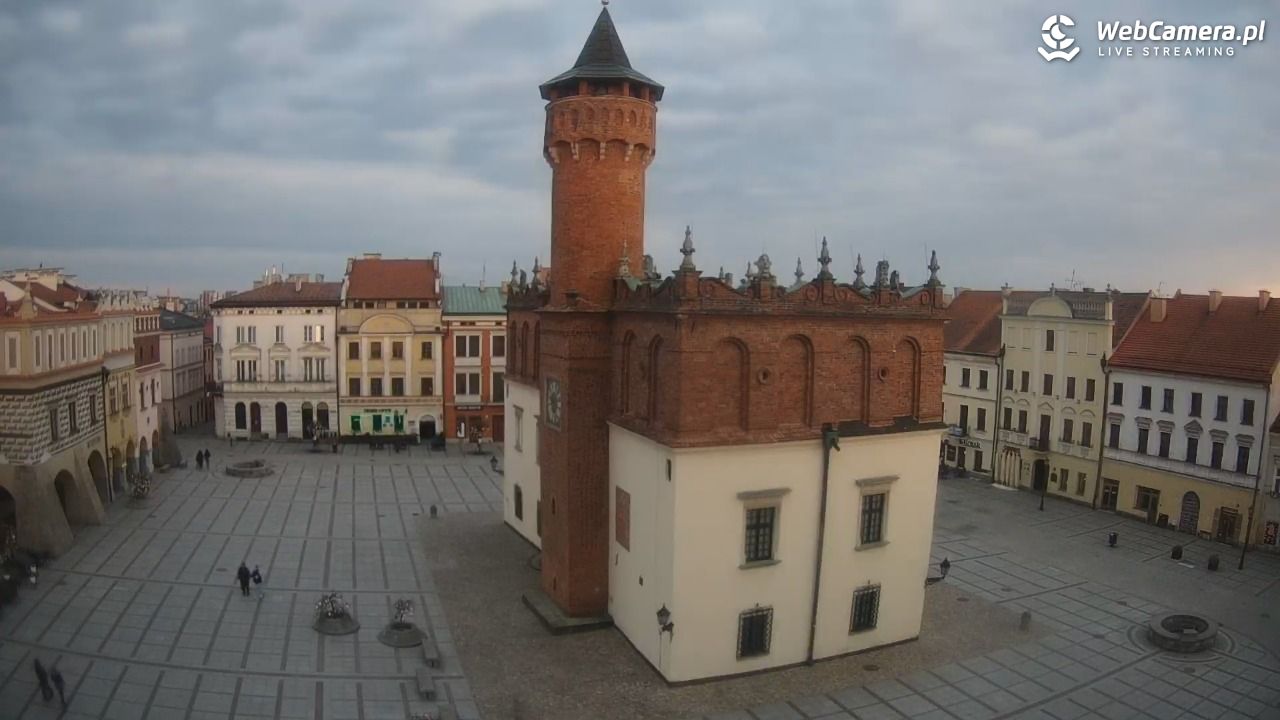 Rynek miejski w Tarnowie - 11 kwiecień 2026, 18:51