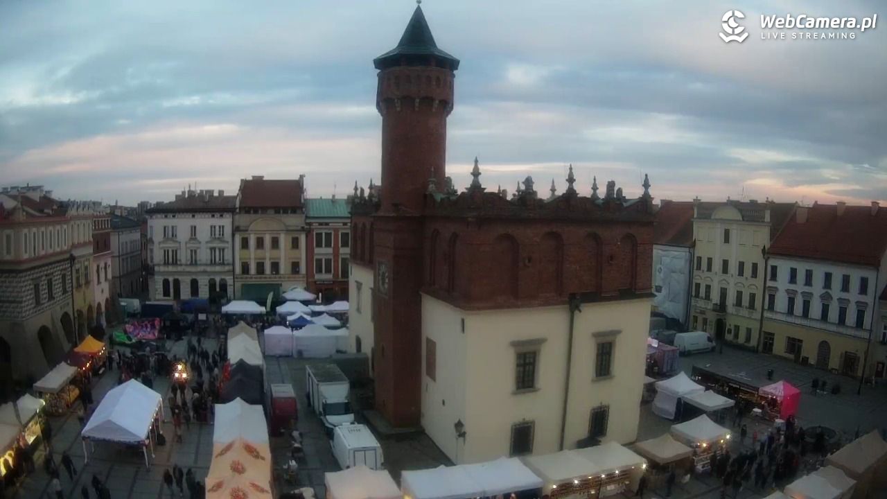 Rynek miejski w Tarnowie - 25 październik 2026, 15:07