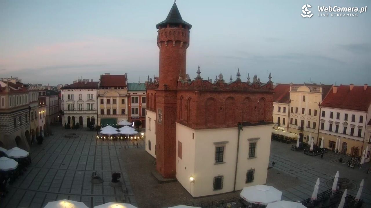Rynek miejski w Tarnowie - 13 lipiec 2026, 20:54