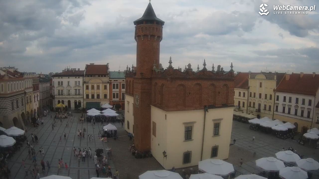 Rynek miejski w Tarnowie - 16 sierpień 2026, 19:02