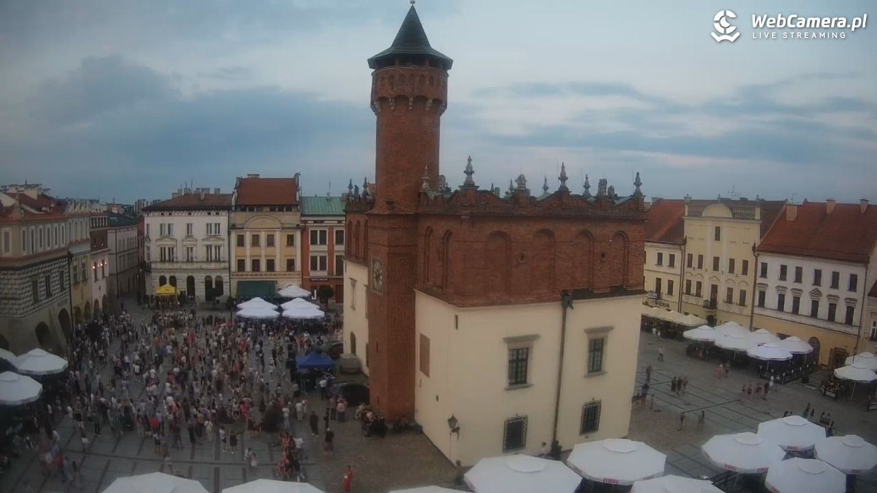 Rynek miejski w Tarnowie - 26 lipiec 2026, 20:11