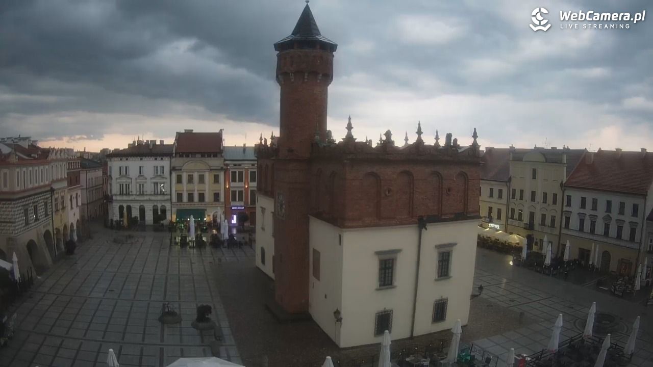 Rynek miejski w Tarnowie - 01 lipiec 2026, 20:04