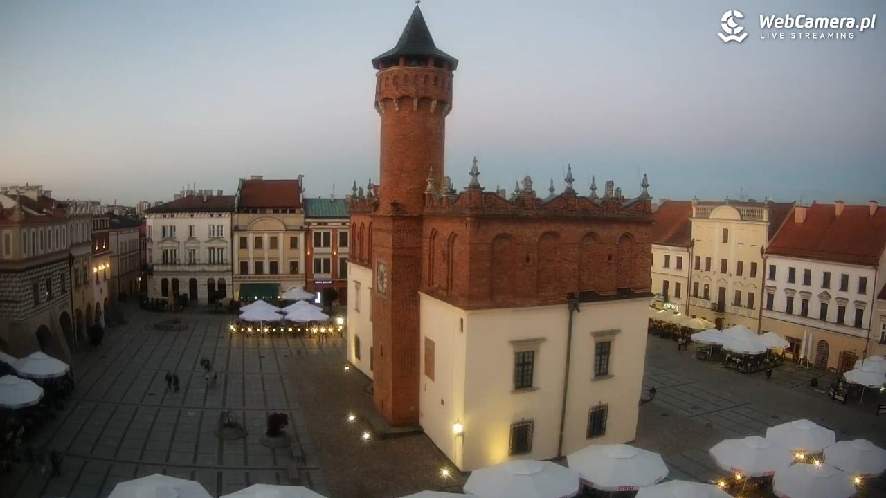 Rynek miejski w Tarnowie - 03 lipiec 2026, 21:08