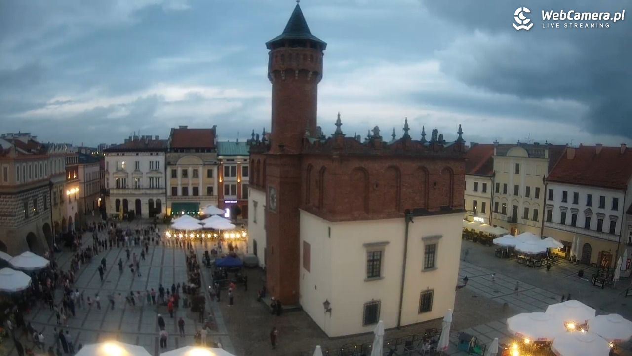 Rynek miejski w Tarnowie - 19 lipiec 2026, 20:51
