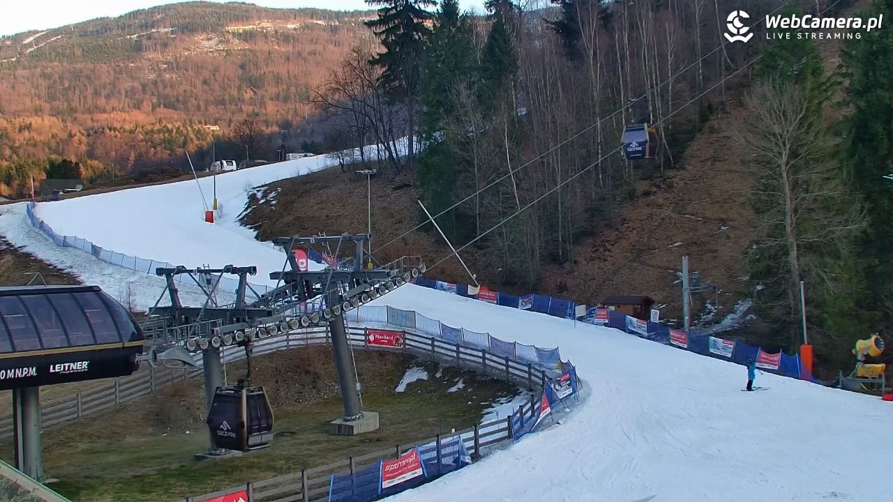 SZCZYRK MOUNTAIN RESORT - GONDOLA - 07 marzec 2026, 16:50
