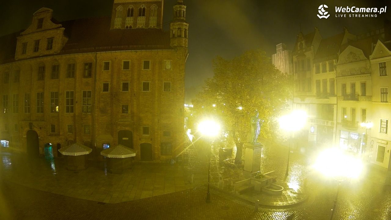 Toruń - widok na Rynek Staromiejski NOWOŚĆ - 02 listopad 2025, 23:33