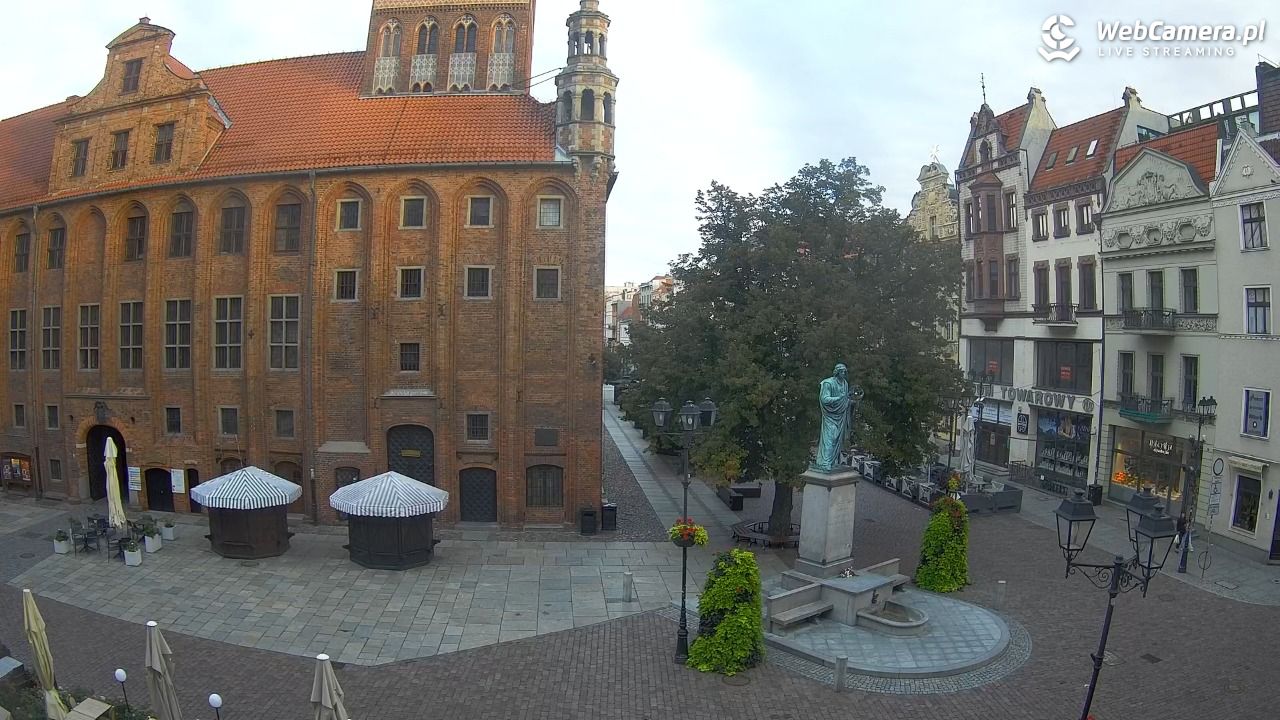 Toruń - widok na Rynek Staromiejski NOWOŚĆ - 18 wresień 2025, 07:09