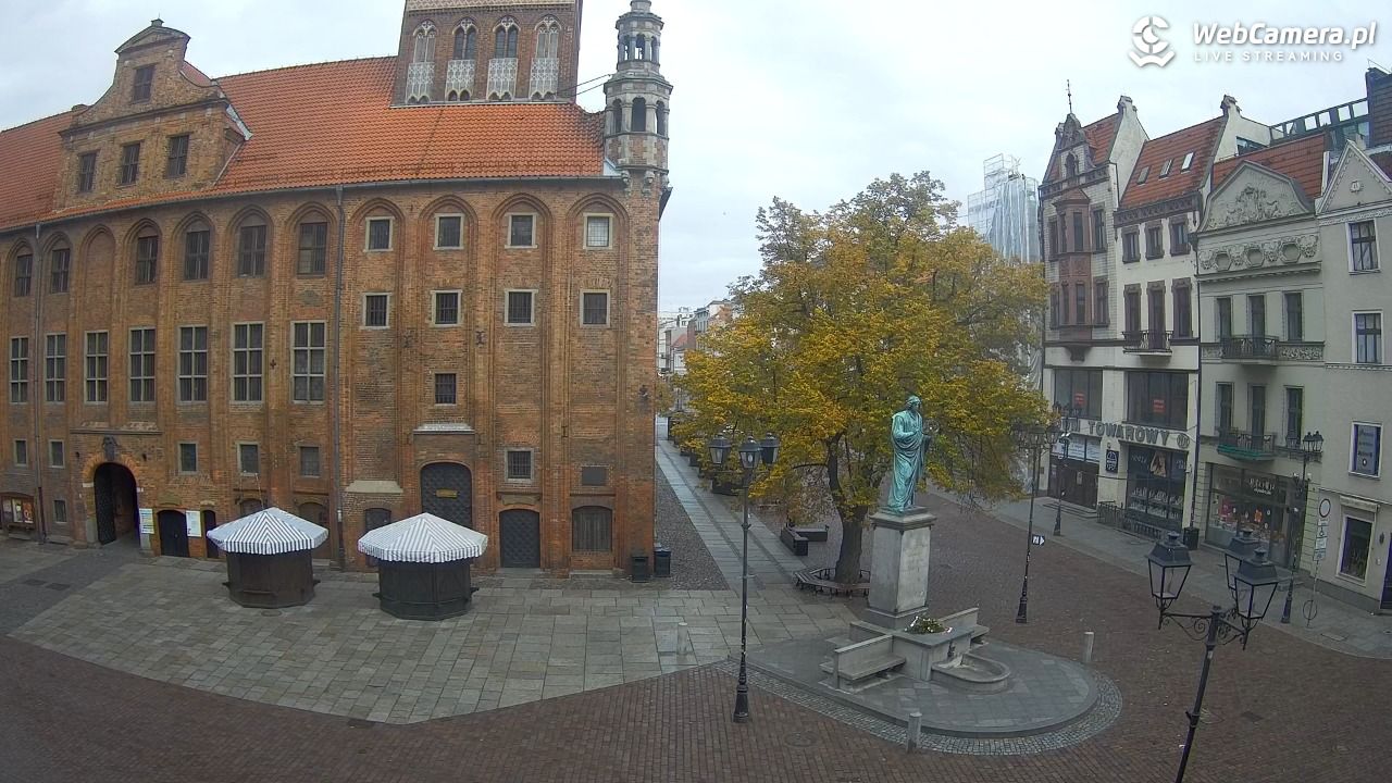 Toruń - widok na Rynek Staromiejski NOWOŚĆ - 02 listopad 2025, 08:44