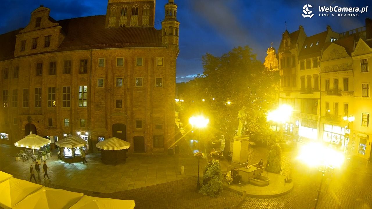 Toruń - widok na Rynek Staromiejski NOWOŚĆ - 15 wresień 2025, 19:29