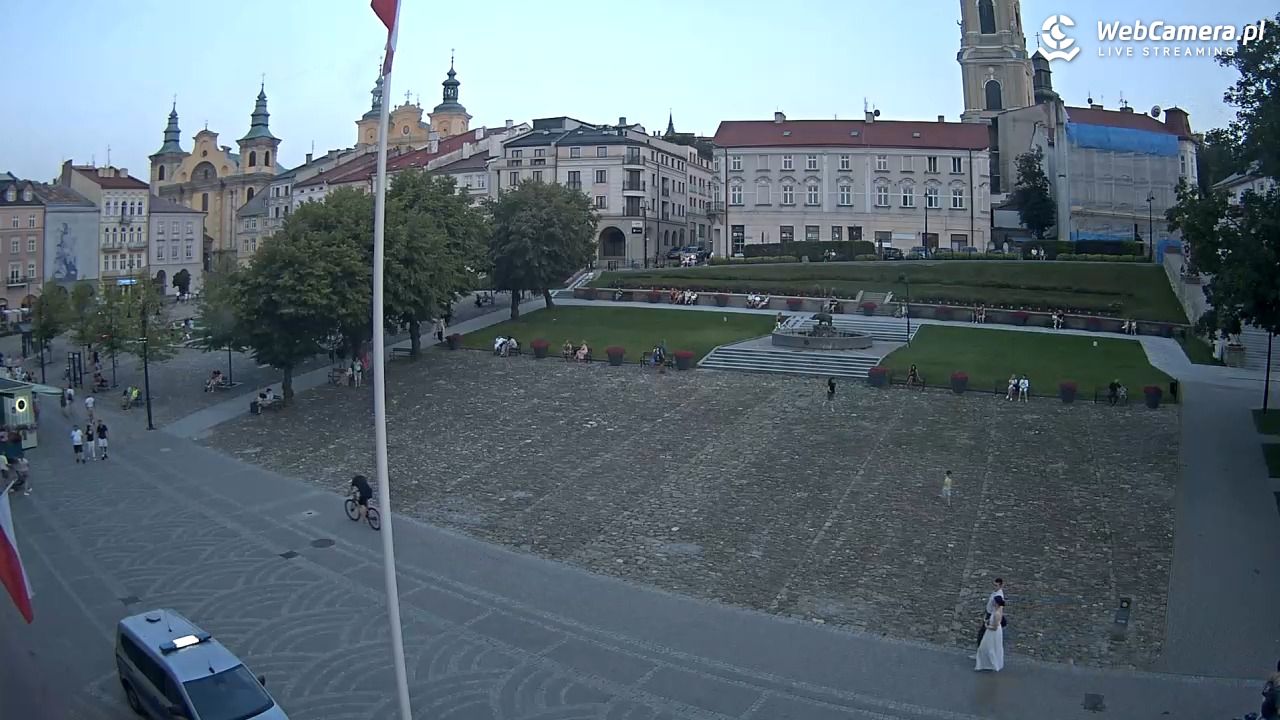 PRZEMYŚL - widok na rynek NOWOŚĆ - 01 sierpień 2026, 20:13