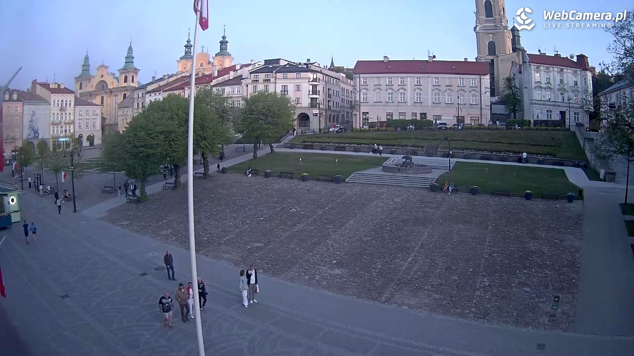 PRZEMYŚL - widok na rynek NOWOŚĆ - 03 maj 2026, 20:03