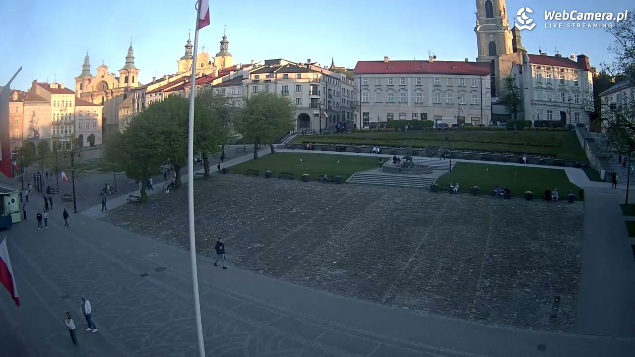 PRZEMYŚL - widok na rynek NOWOŚĆ - 02 maj 2026, 19:26