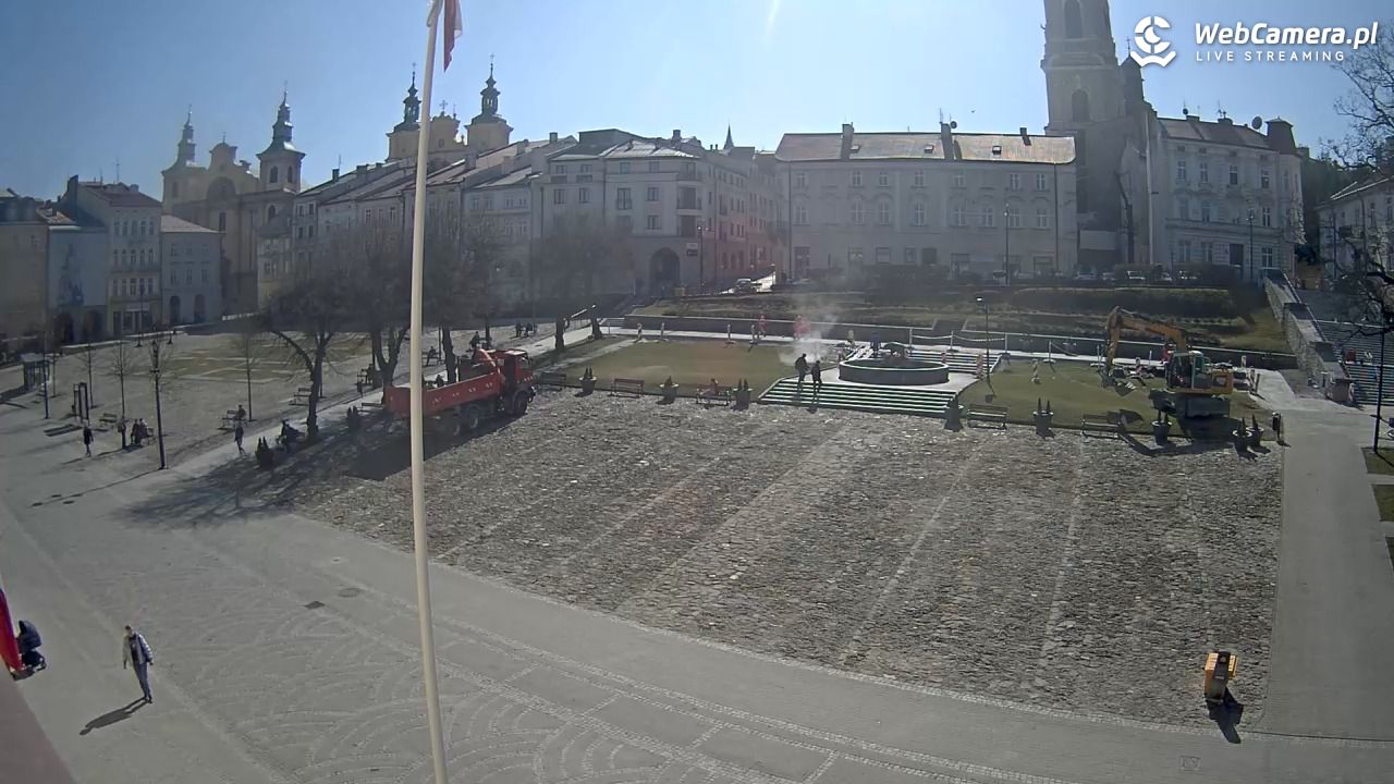 PRZEMYŚL - widok na rynek NOWOŚĆ - 16 marzec 2026, 13:56