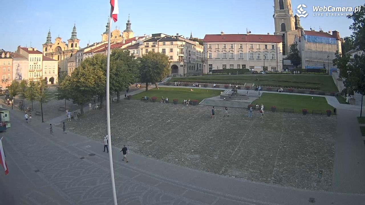 PRZEMYŚL - widok na rynek NOWOŚĆ - 31 lipiec 2026, 19:12