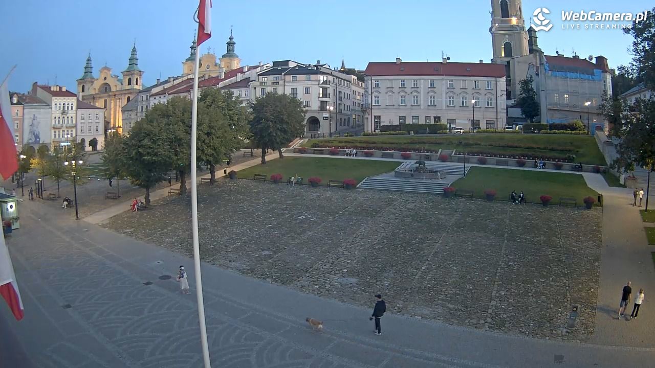PRZEMYŚL - widok na rynek NOWOŚĆ - 16 wresień 2026, 18:58