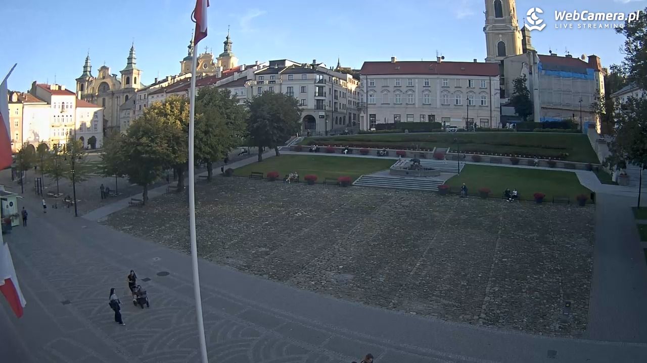 PRZEMYŚL - widok na rynek NOWOŚĆ - 16 wresień 2026, 17:53
