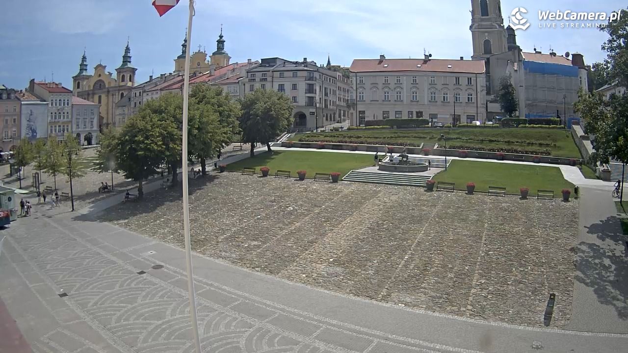 PRZEMYŚL - widok na rynek NOWOŚĆ - 01 sierpień 2026, 13:12