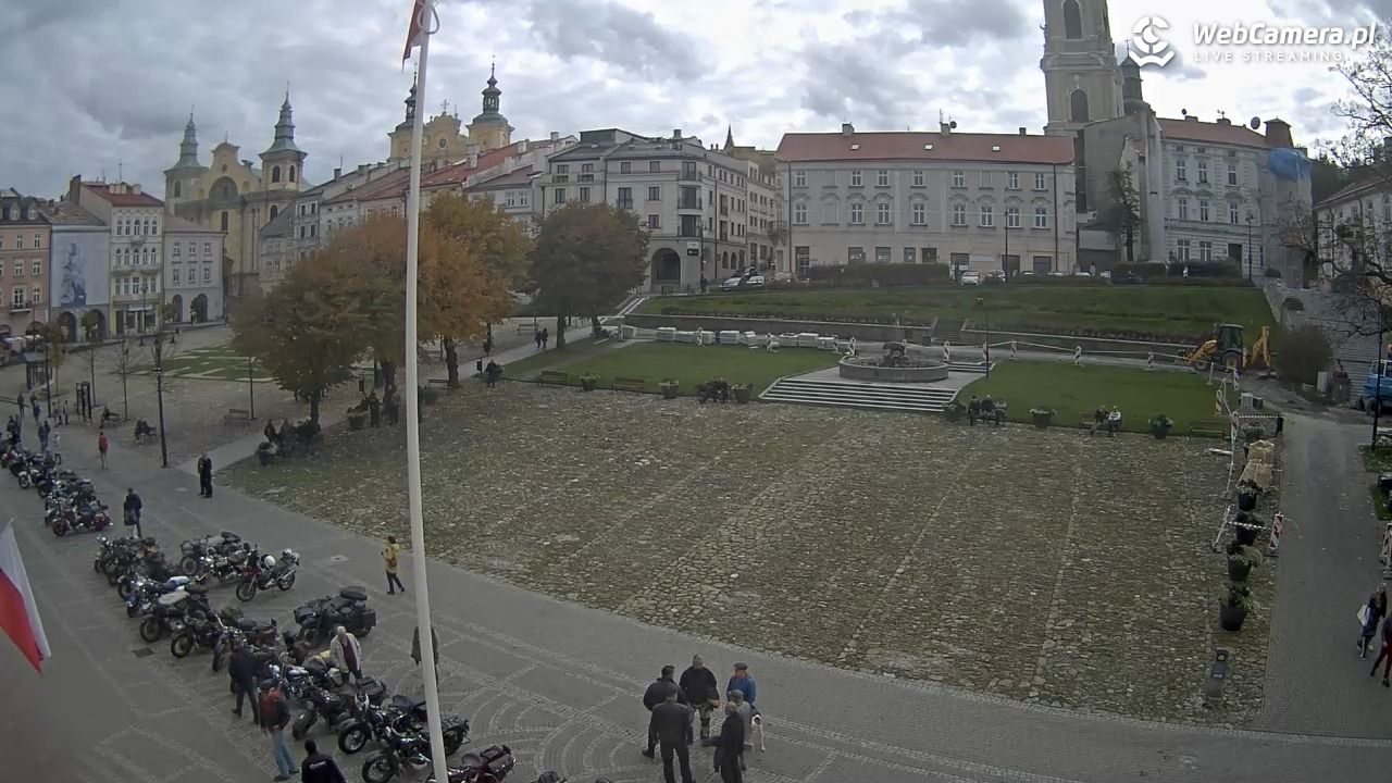 PRZEMYŚL - widok na rynek NOWOŚĆ - 17 październik 2025, 13:46
