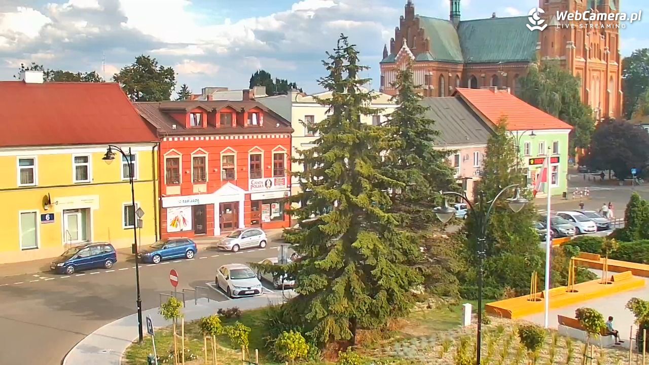 Turek - widok na rynek - 02 wresień 2025, 16:21