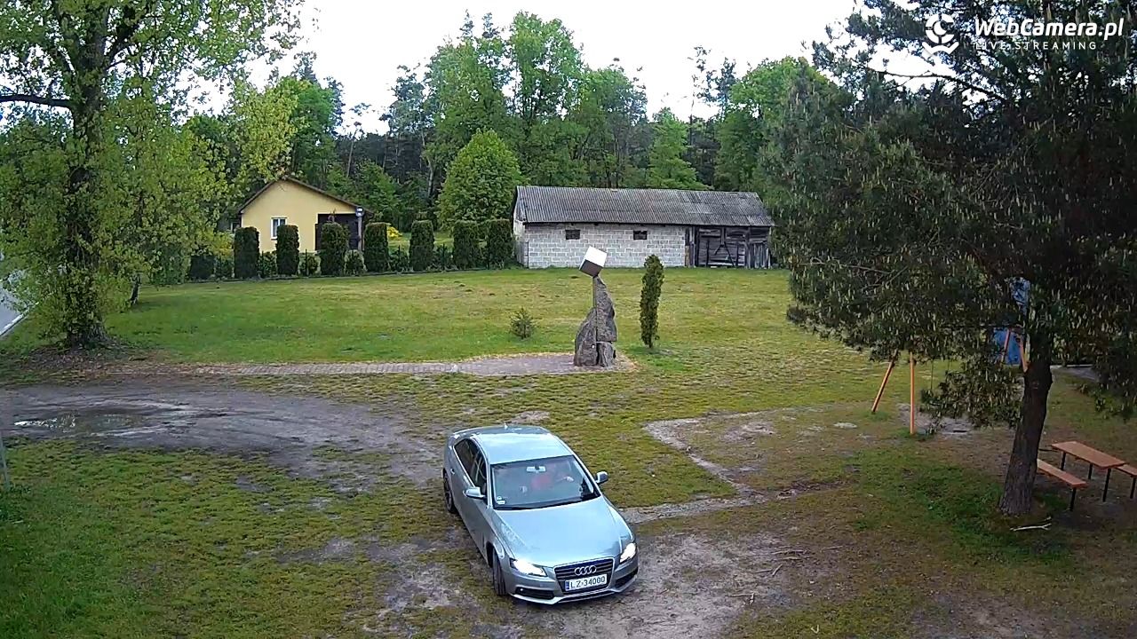 Pomnik UFO w Emilcinie - 16 maj 2025, 19:32