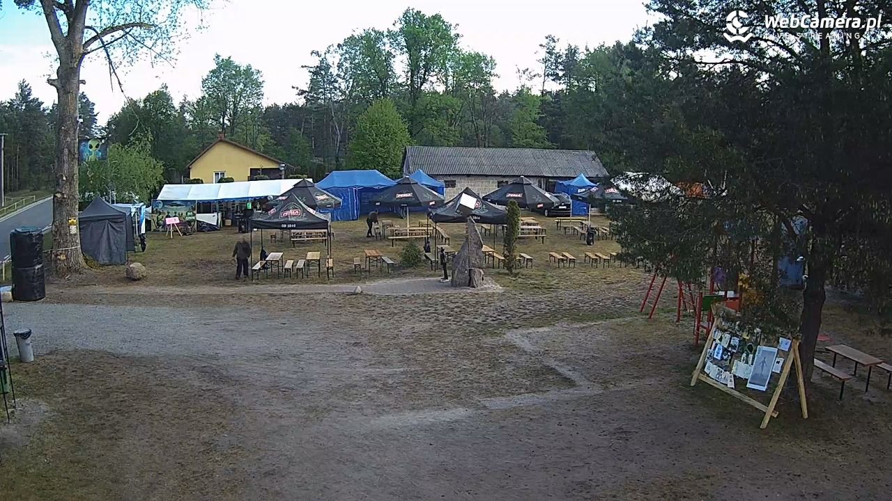 Pomnik UFO w Emilcinie - 10 maj 2026, 07:41