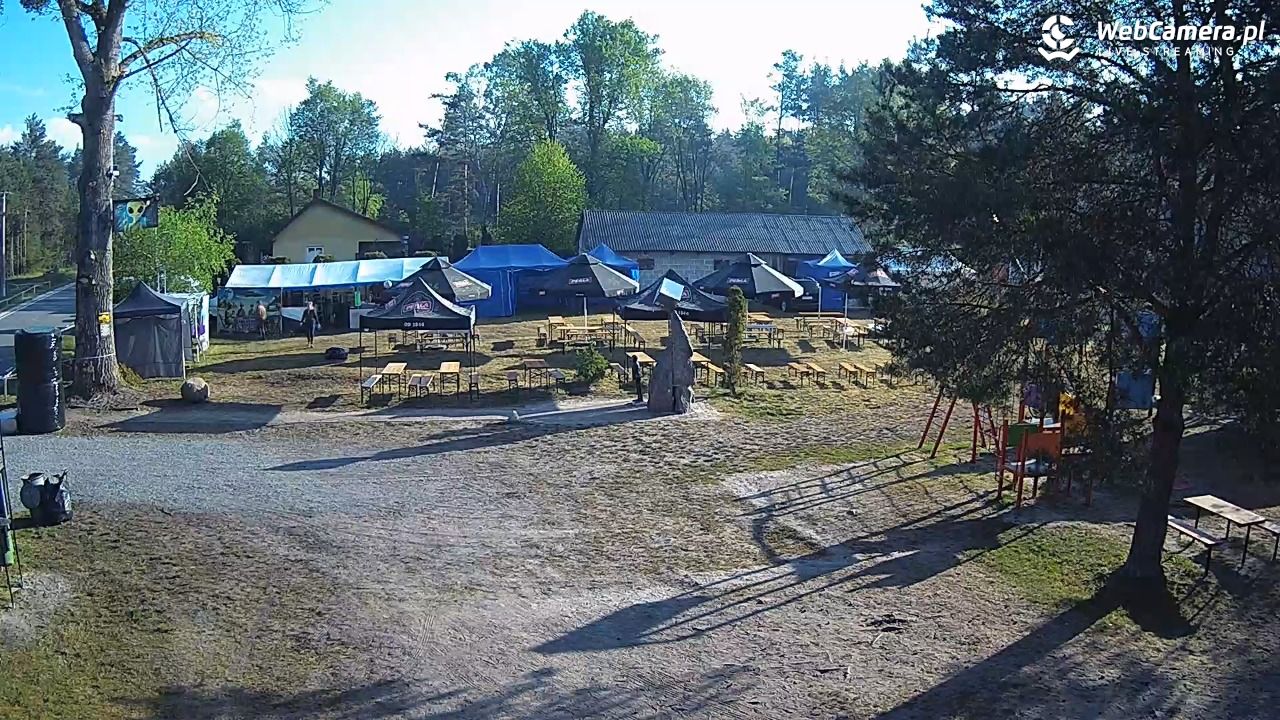 Pomnik UFO w Emilcinie - 10 maj 2026, 07:09