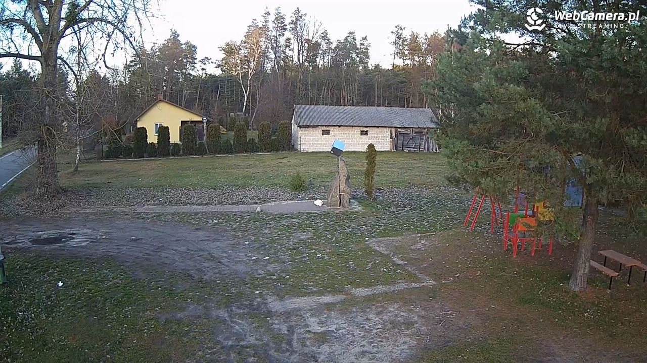 Pomnik UFO w Emilcinie - 15 grudzień 2025, 15:13