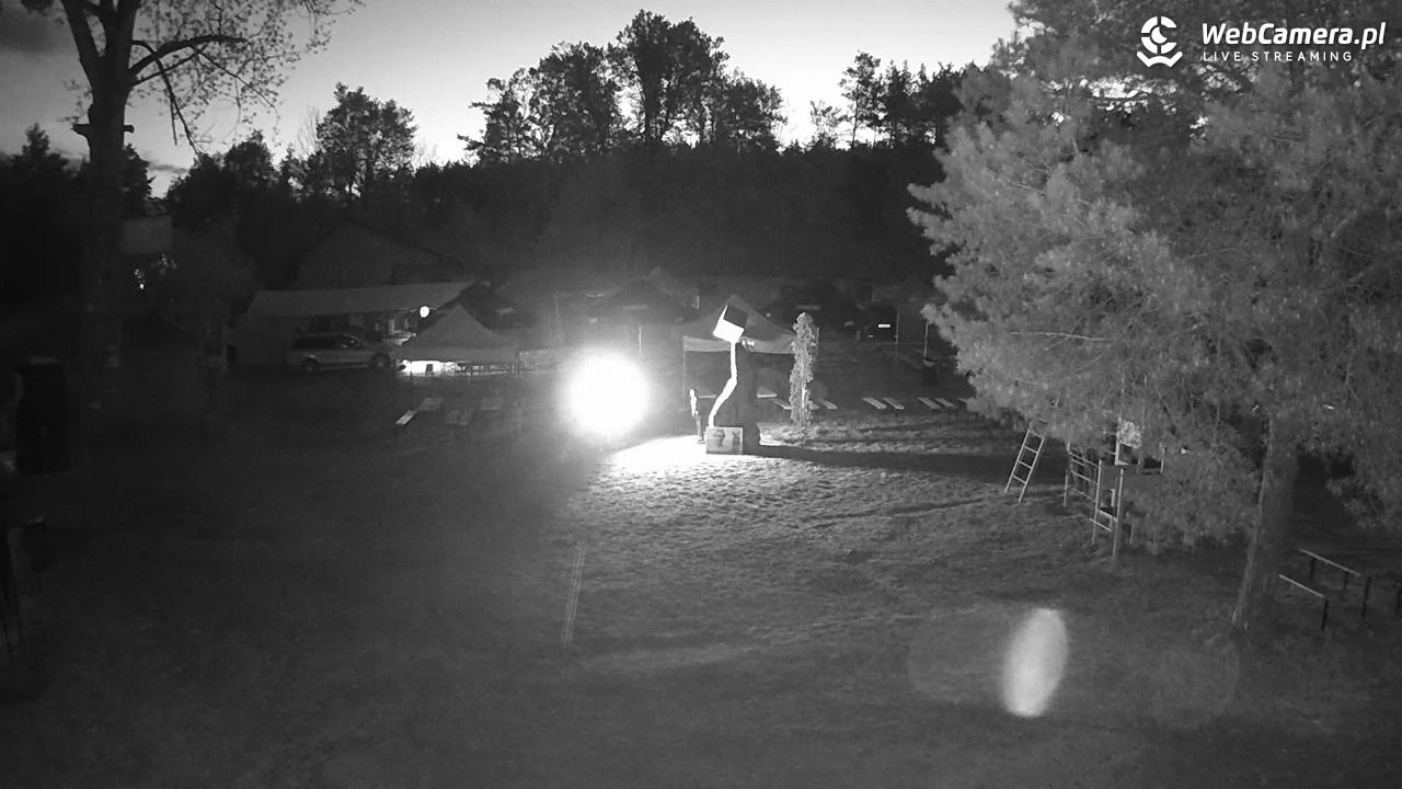 Pomnik UFO w Emilcinie - 10 maj 2026, 03:40