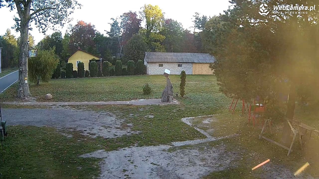 Pomnik UFO w Emilcinie - 03 październik 2026, 07:16