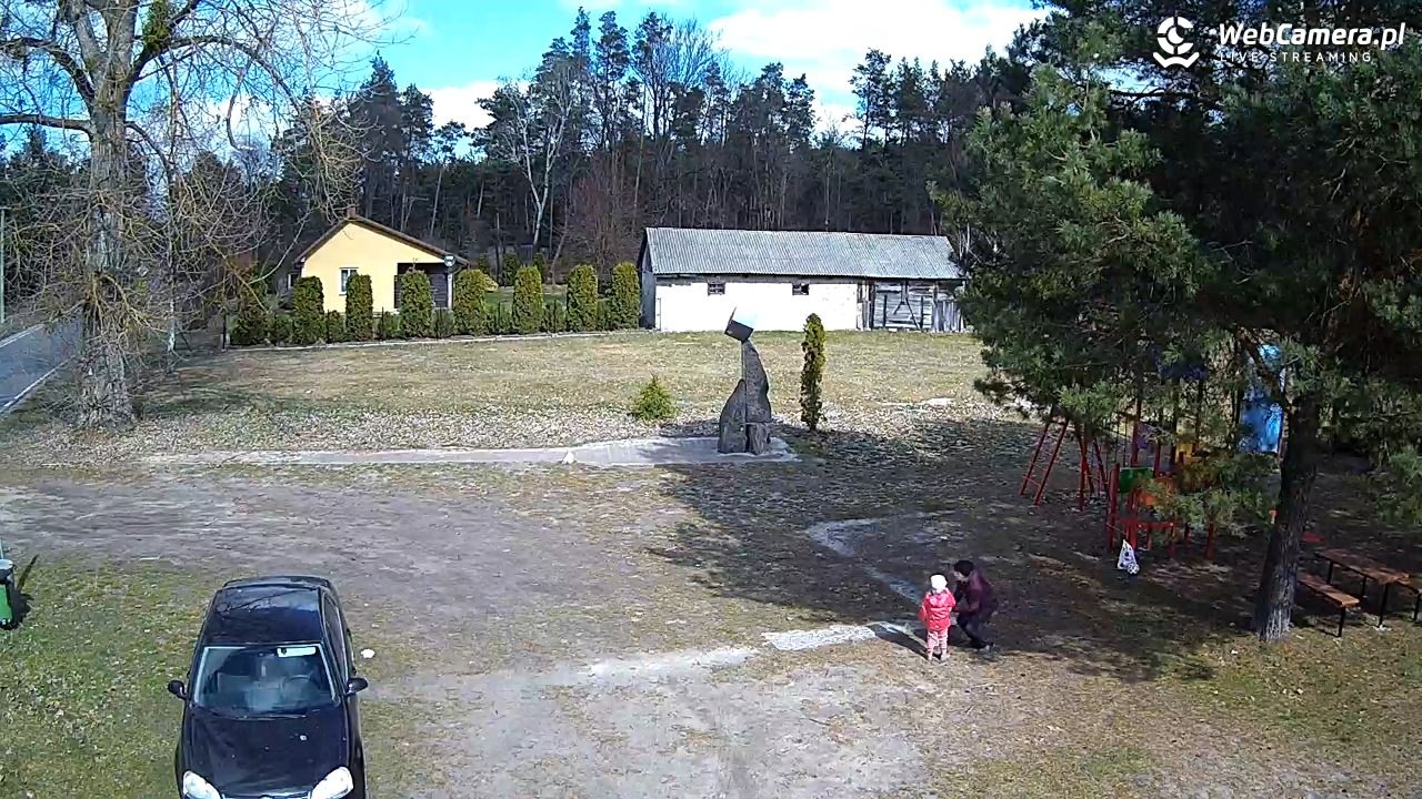 Pomnik UFO w Emilcinie - 21 marzec 2026, 11:50