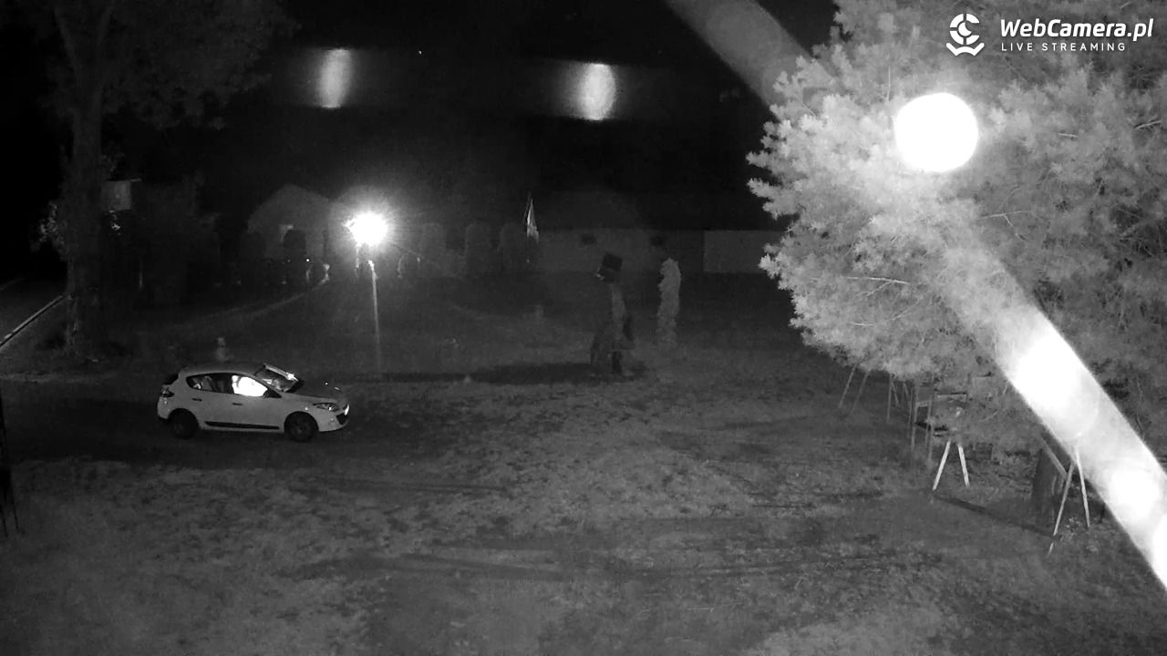 Pomnik UFO w Emilcinie - 11 sierpień 2026, 22:24