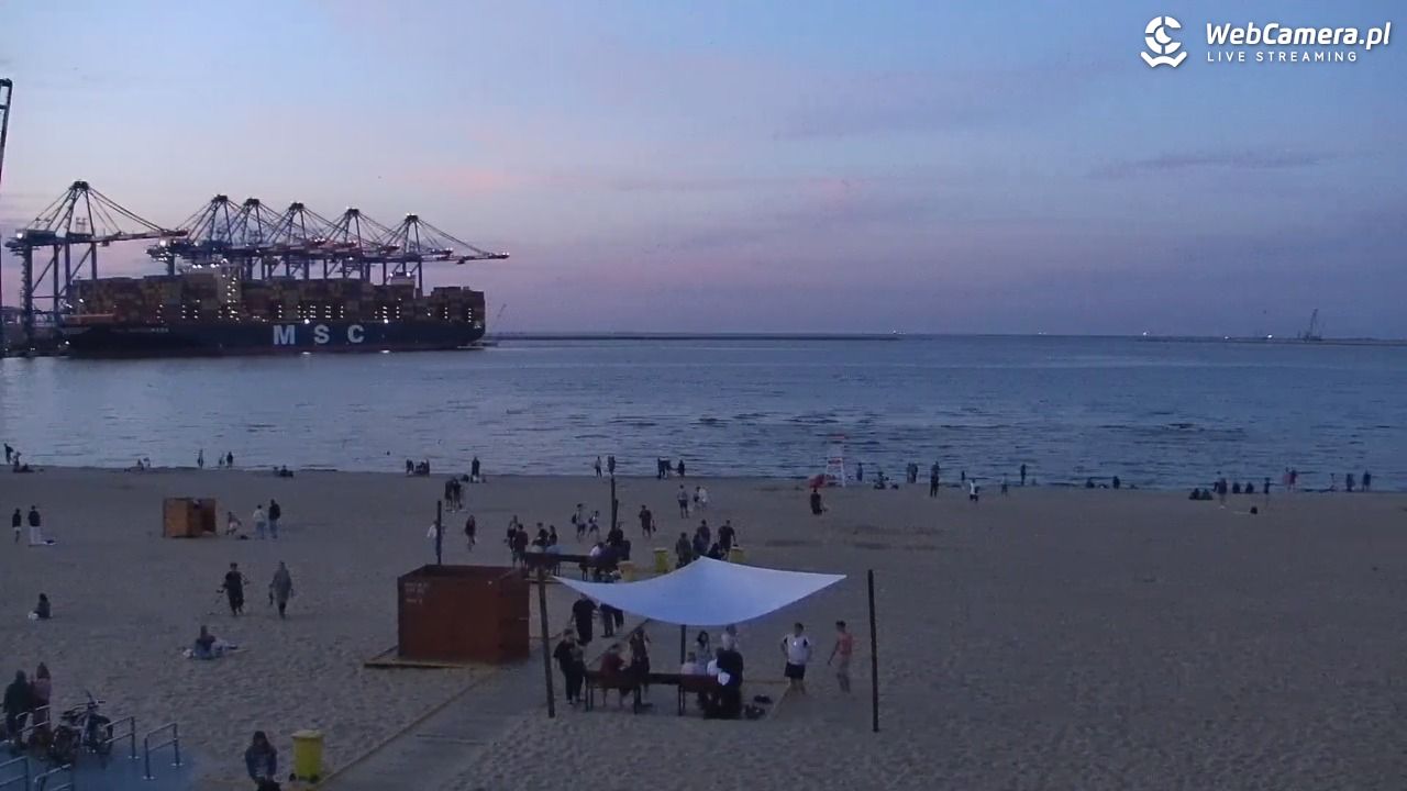 Gdańsk - widok na PLAŻĘ STOGI NOWOŚĆ - 13 sierpień 2026, 20:26