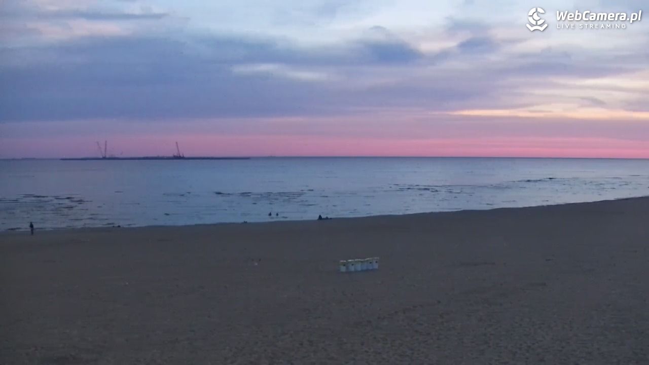 Gdańsk - widok na PLAŻĘ STOGI NOWOŚĆ - 01 październik 2026, 06:52