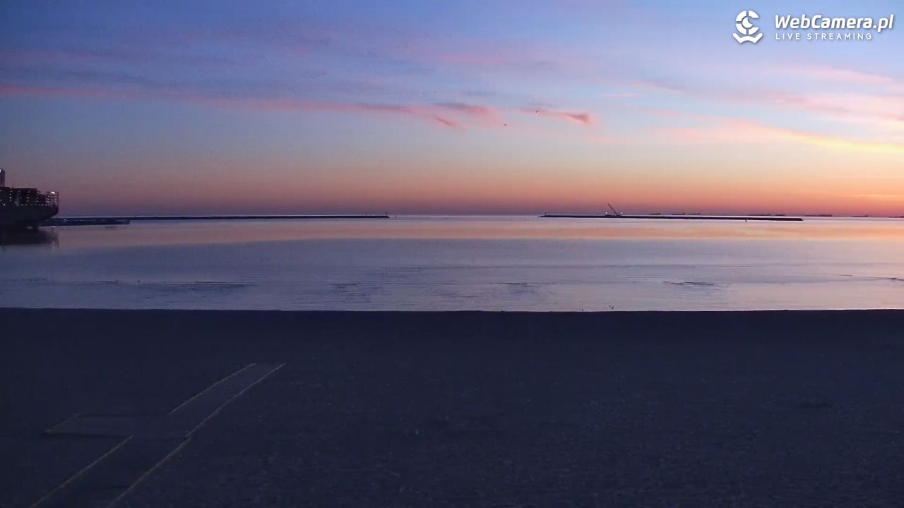 Gdańsk - widok na PLAŻĘ STOGI NOWOŚĆ - 05 maj 2026, 04:48