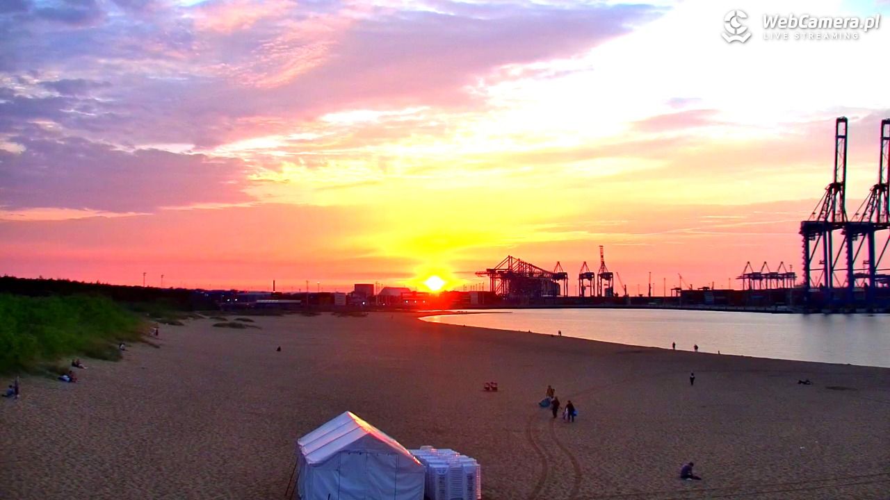 Gdańsk - widok na PLAŻĘ STOGI NOWOŚĆ - 21 czerwiec 2026, 21:11