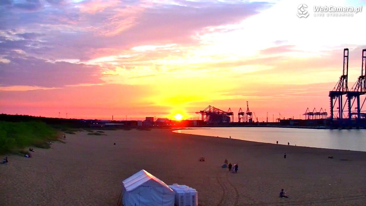 Gdańsk - widok na PLAŻĘ STOGI NOWOŚĆ - 21 czerwiec 2026, 21:11