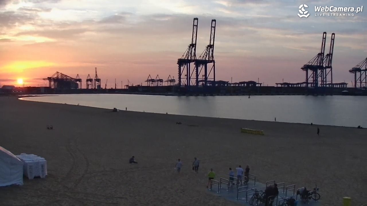 Gdańsk - widok na PLAŻĘ STOGI NOWOŚĆ - 21 czerwiec 2026, 21:07
