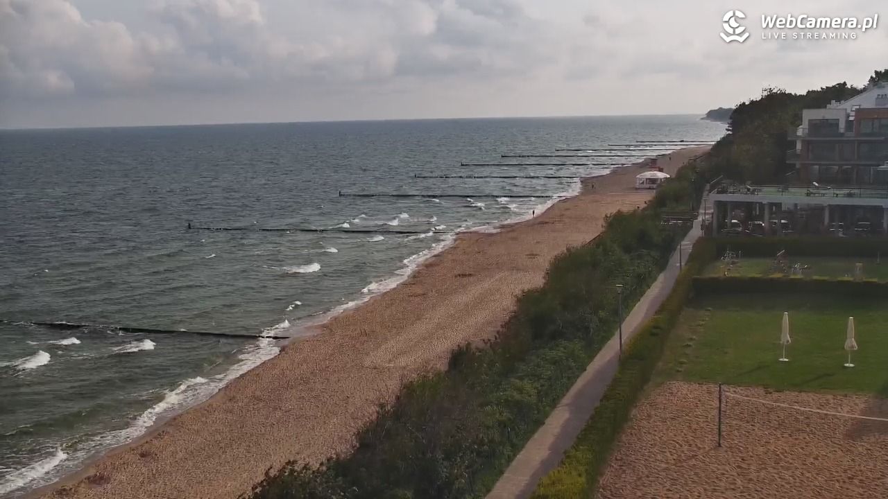 USTRONIE MORSKIE - widok na plażę - 10 sierpień 2025, 08:36