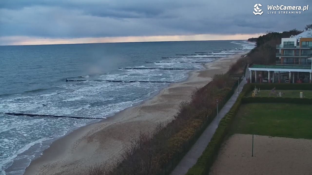 USTRONIE MORSKIE - widok na plażę - 27 listopad 2025, 08:24