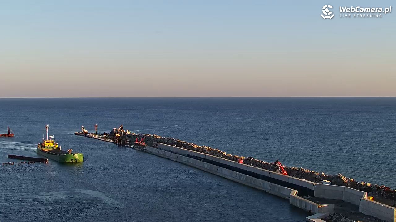 USTKA - widok z pylonu na plażę - 28 wresień 2026, 07:50